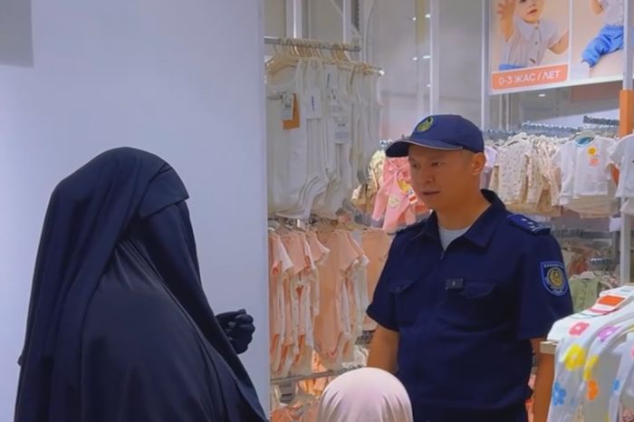 Полиция Атырау разъяснила запрет на ношение одежды, закрывающей лицо