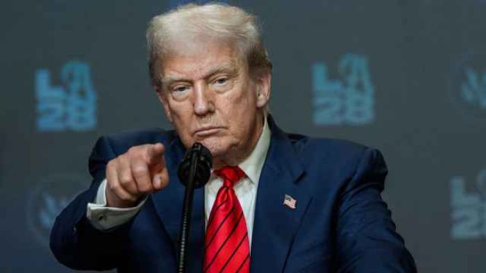 Трамп обвинил СМИ в предвзятом освещении предстоящей встречи с Путиным