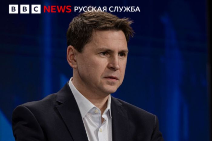 Подоляк: Украина может временно смириться с фактической оккупацией, но не юридически