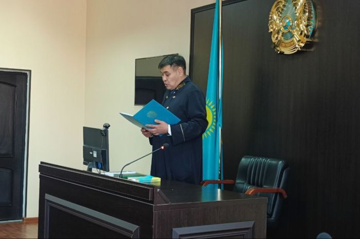 Учителя в Шымкенте арестовали на 25 суток за избиение ученика