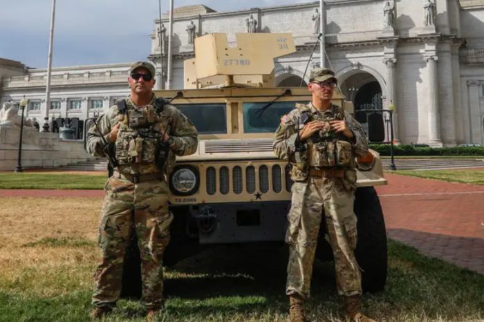 Нацгвардии США в Вашингтоне выдали огнестрельное оружие