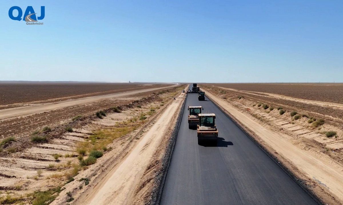 Трусикисіз саяжайда