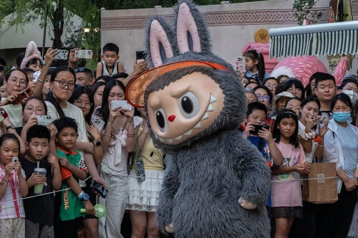 Игрушки дороже КазМунайГаза: создатель Лабубу вошёл в топ-100 богатейших людей мира