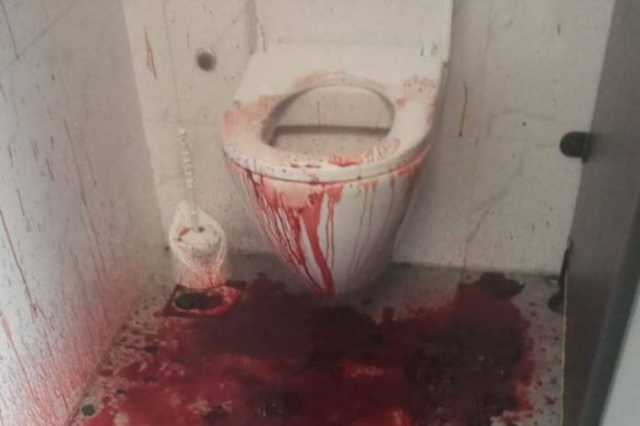 В аэропорту Алматы пассажир пытался перерезать себе горло