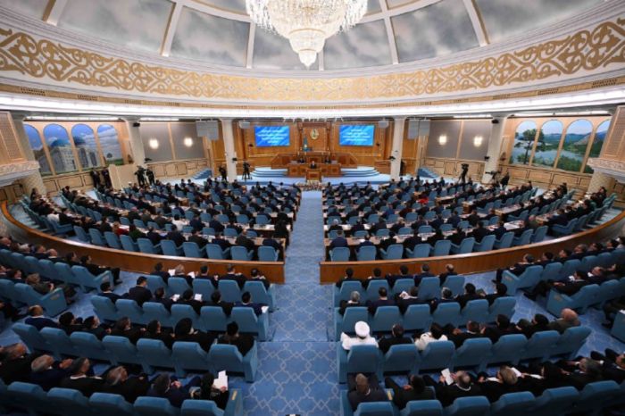 Токаев предложил переход к однопалатному парламенту