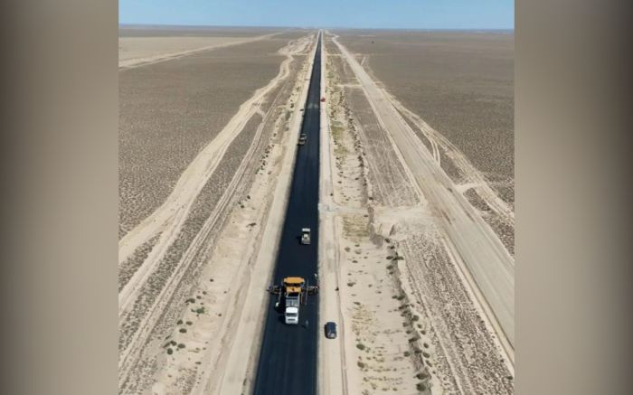 Ход реконструкции трассы Кызылорда-Жезказган: уложены 15 км асфальтобетона