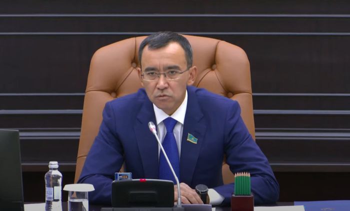 "Рано фотографироваться на память" - Ашимбаев пошутил в начале заседания Сената