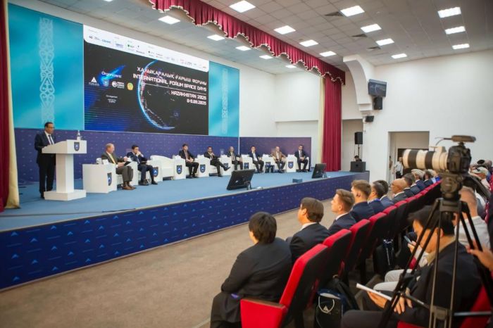 Казахстан готовится к запуску проекта по строительству космодрома