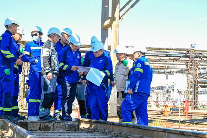 Асхат Хасенов проверил готовность АНПЗ к планово-предупредительным работам