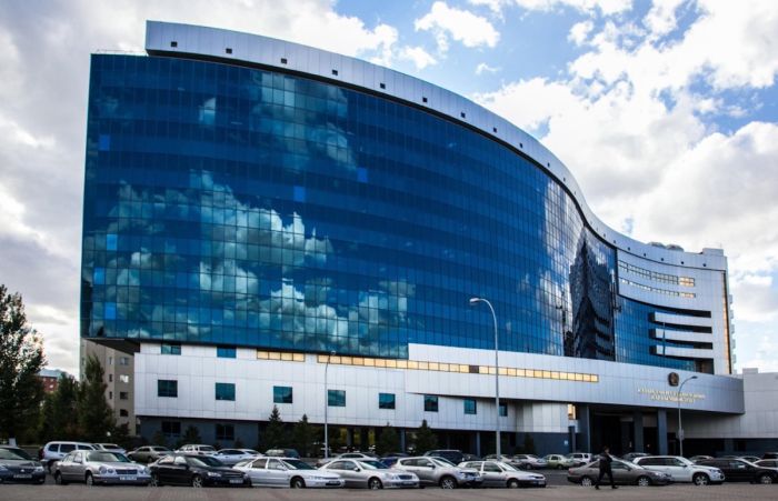 Банки будут передавать налоговикам данные о счетах казахстанцев