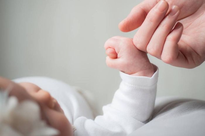 Казахстанцы продают младенцев за 500 тысяч тенге: озвучена шокирующая статистика