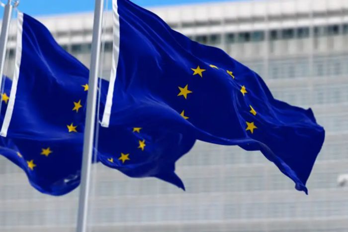 ЕК представила на утверждение 19-й пакет санкций против РФ