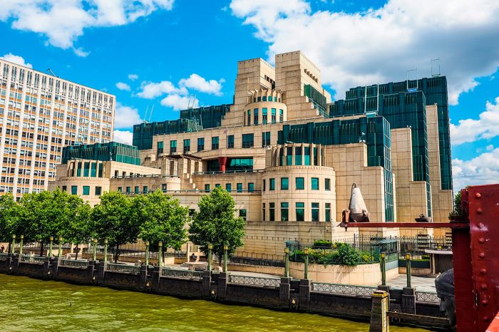 Британская разведка вербует агентов онлайн: «Наша виртуальная дверь открыта»