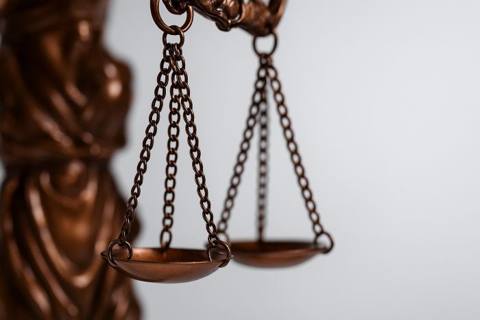 Суд в Павлодаре: 22 и 15 лет за насилие над несовершеннолетними