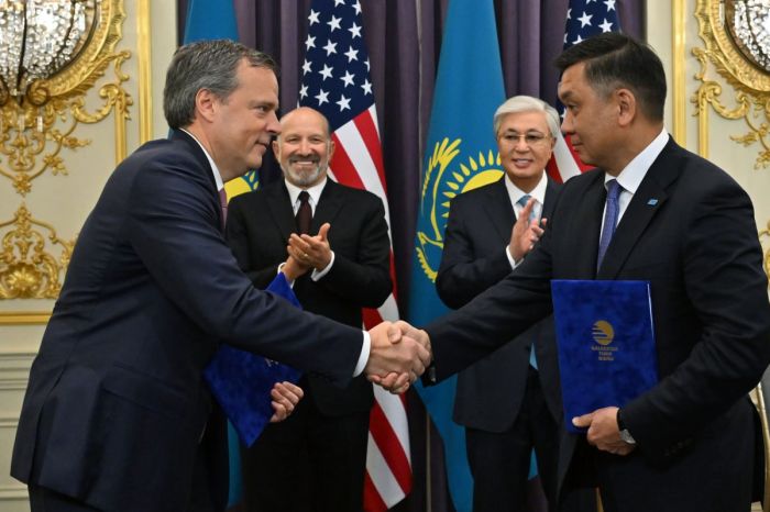 Казахстан и Wabtec подписали соглашения на $4,2 млрд о производстве локомотивов