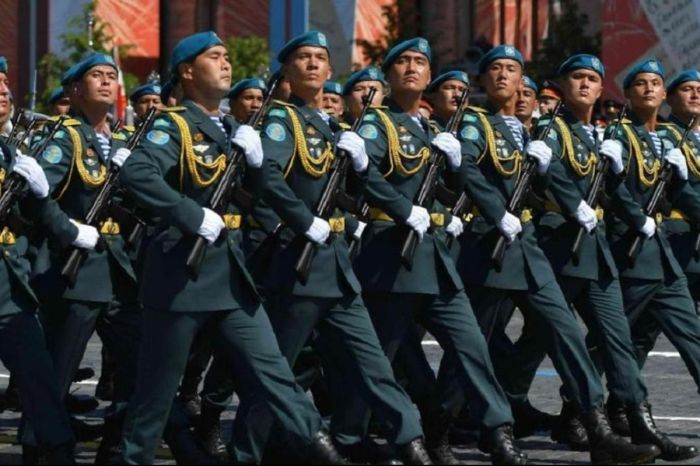 Дедовщина и коррупция — главные болевые точки армии РК: большинство всё же верит в её боеготовность