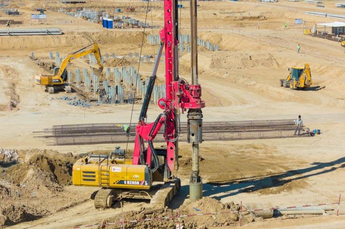 9,6 тысячи свай уже забито: стройка завода полиэтилена в Атырау идёт по плану