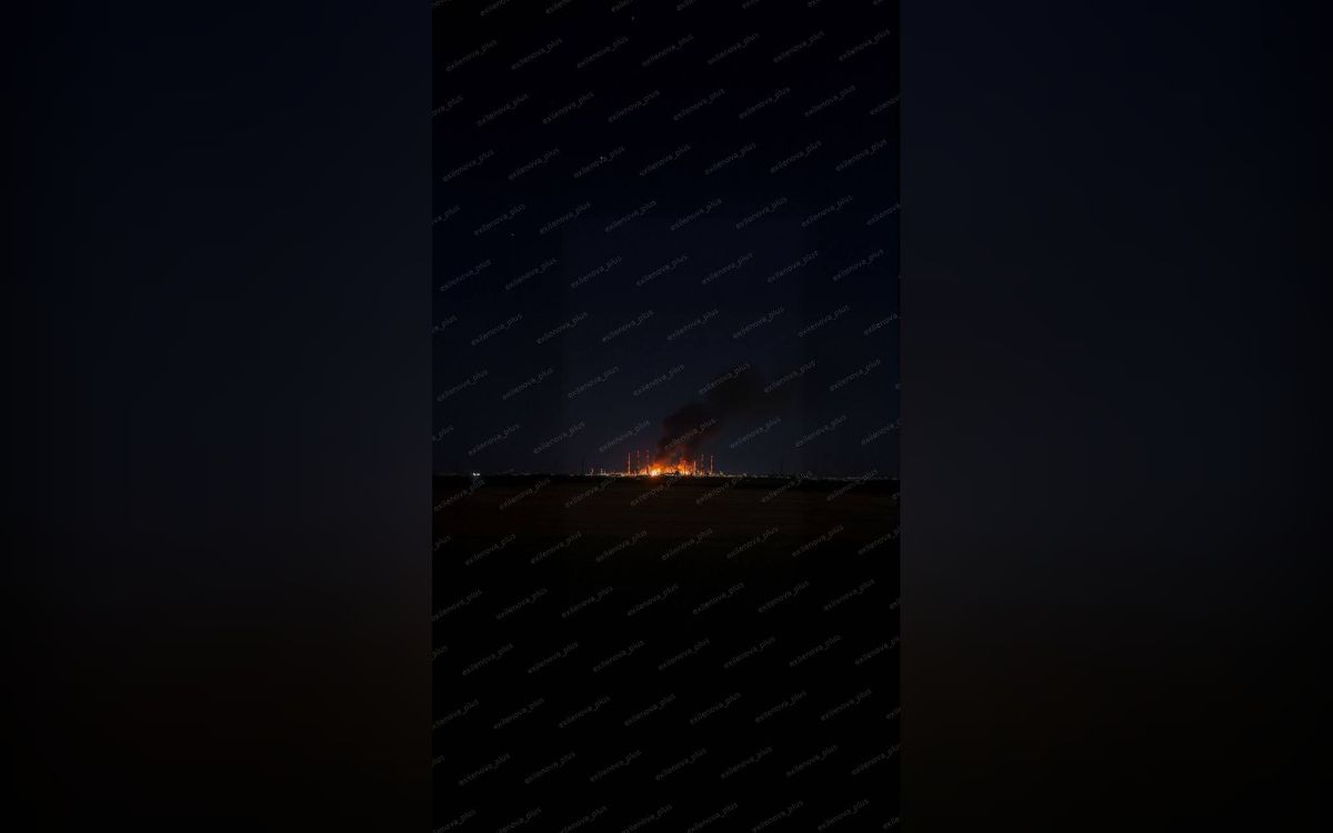 пожар на Оренбургском ГПЗ, фото из социальных сетей пожар на Оренбургском ГПЗ, фото из социальных сетей