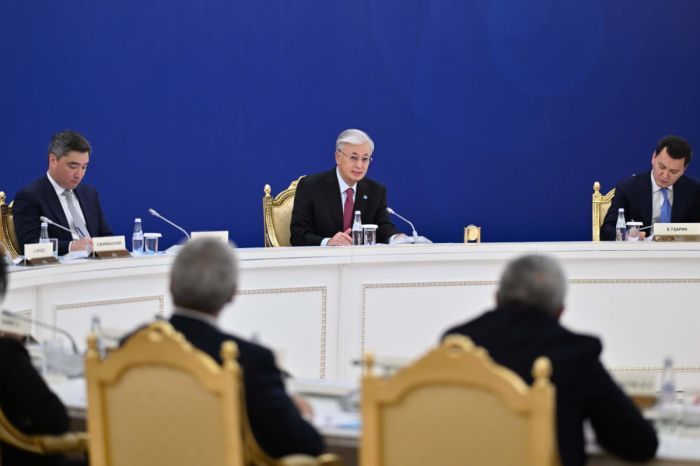 Президент: "В переговорах по строительству АЭС следует исходить из интересов нашей страны"