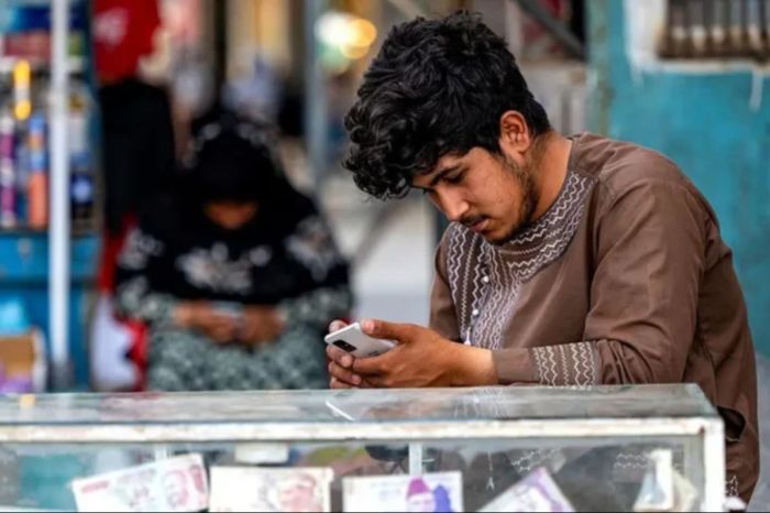 Талибы полностью отключили Афганистан от интернета