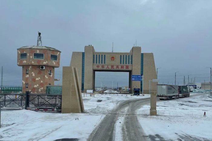 ​Пять автоКПП на границе с Китаем временно закрыты