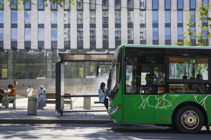 Сколько тратят казахстанцы на автобусы и такси?