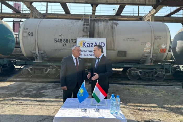 Казахстан передал Таджикистану мазут почти на 900 млн тенге