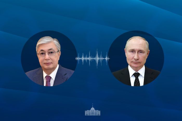 Токаев поздравил Путина с днем рождения