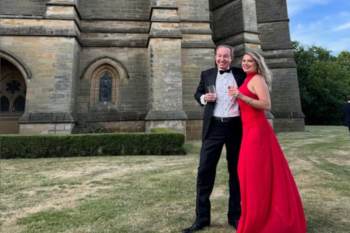 Жена Питера Фостера рассказала о причине его ухода из Air Astana