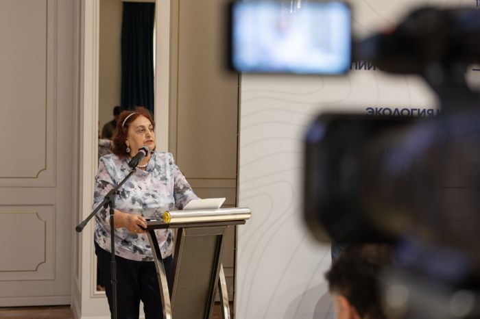 Слушания NCOC в Доссоре: общественность заменили массовкой