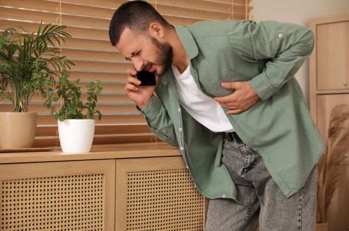 «Не ложитесь и кашляйте»: советы врача, как выжить при инфаркте в одиночестве