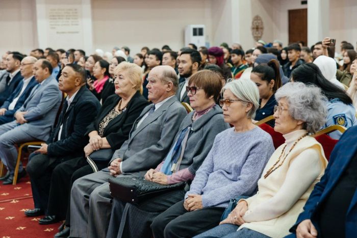 100 представителей этнокультурных объединений​ собрались в Атырау в День духовного согласия