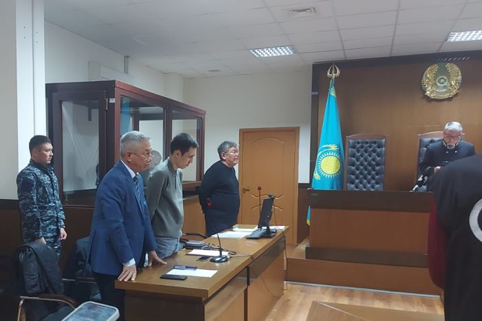 Скульптор остался крайним по делу о гибели девочки в парке Победы Атырау