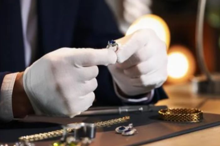 В Казахстане работают 470 ломбардов. Однако рынок контролируют всего семь из них