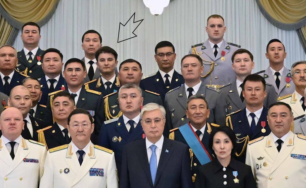 Канатай Далматов на церемонии вручения государственных наград, высших воинских и специальных званий, классных чинов / фото Акорды, 6 мая 2023 года