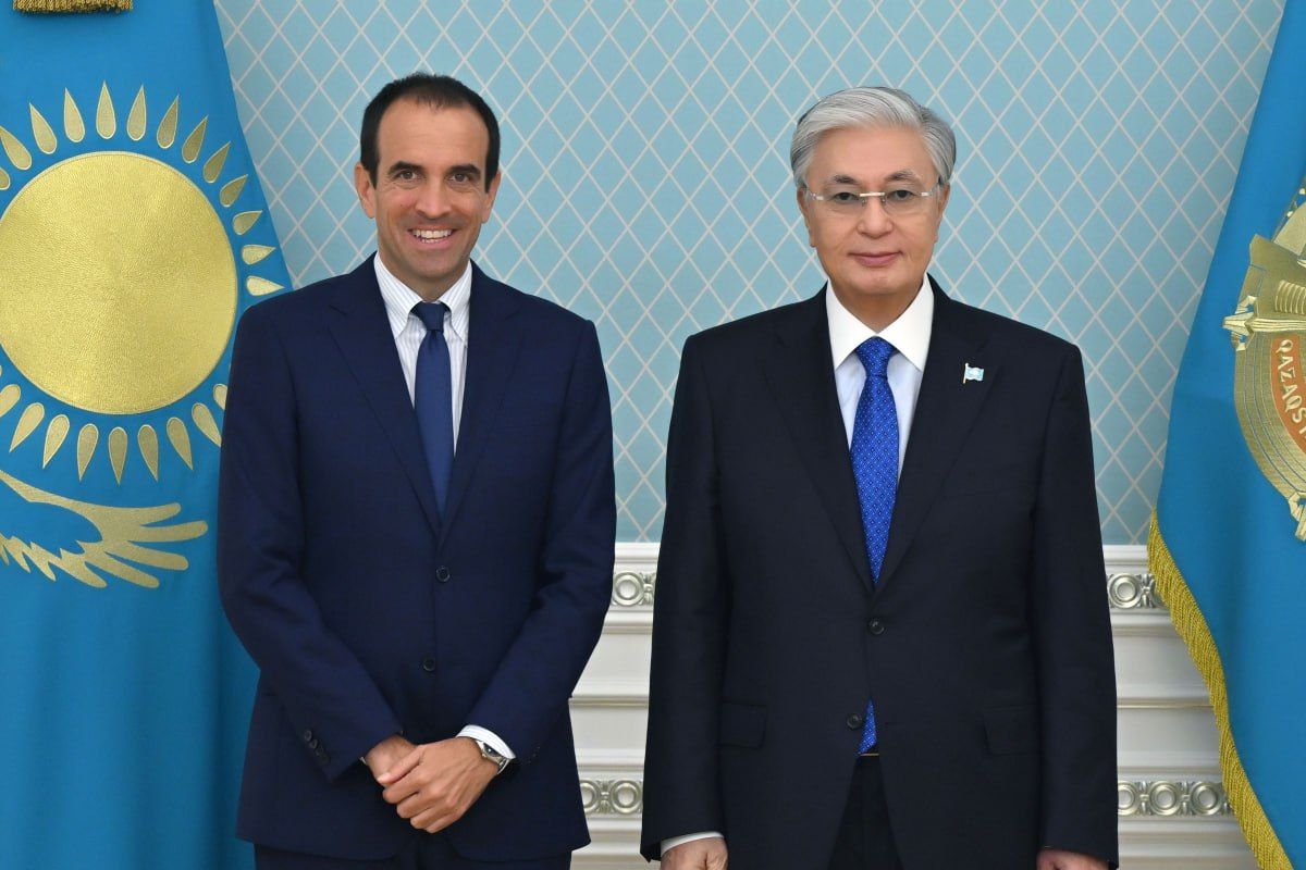 Касым-Жомарт Токаев и Луиджи Карраро / фото Aqorda