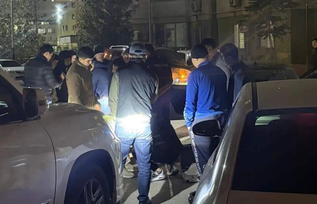 фото задержания сотрудника прокуратуры, Lada.kz