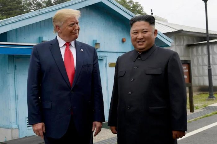 Трамп и Ким Чен Ын, вероятно, готовят неожиданную встречу, эксперты называют ее «политическим шоу»