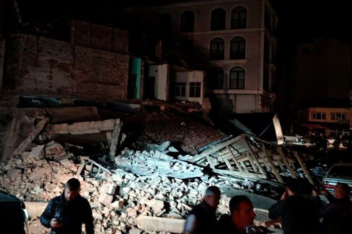 На западе Турции произошло землетрясение: есть пострадавшие