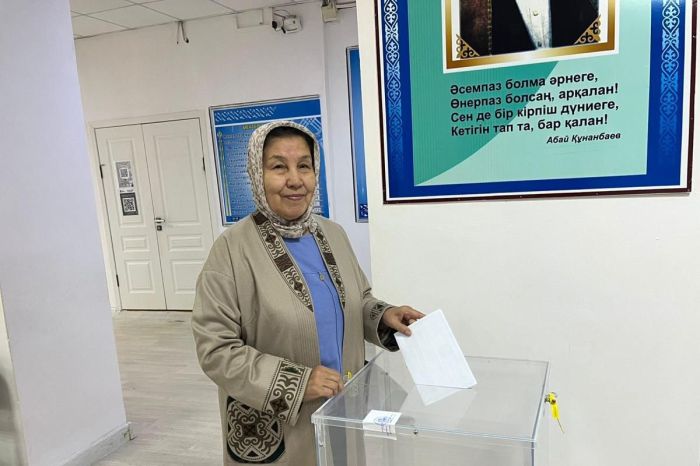 В Камыскалинском округе переизбрали акима