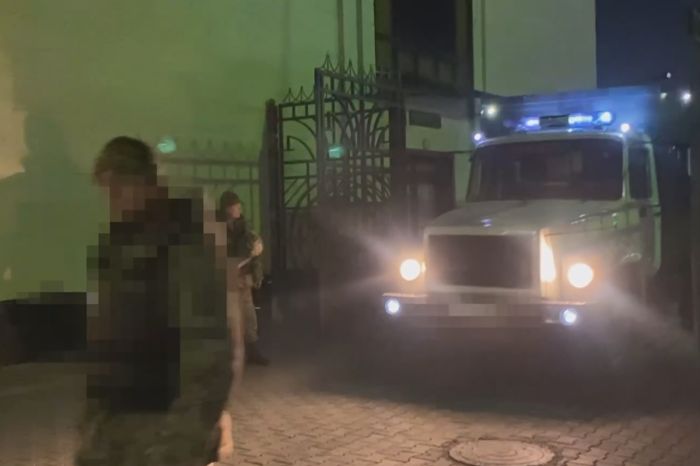 Поменял данные в базе на почти 4 миллиарда тенге: бывший сотрудник ЦОНа экстрадирован из России