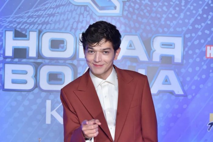 "​Что там лают у нас за спиной — мы от этого только крепчаем": Акмаль высказался после скандала с отменой концертов в Казахстане