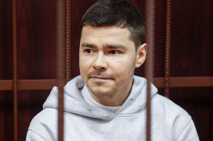 Российский бизнес-тренер Аяз Шабутдинов приговорен к 7 годам колонии за мошенничество