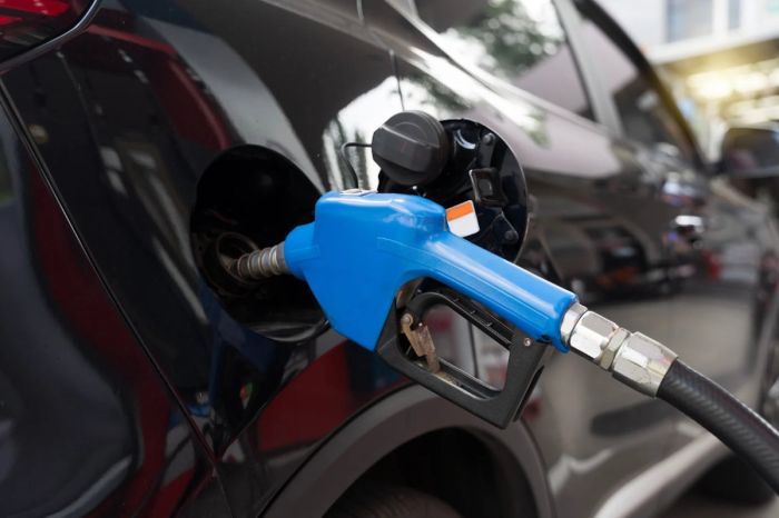 Цены на бензин и дефицит автогаза: открыта горячая линия