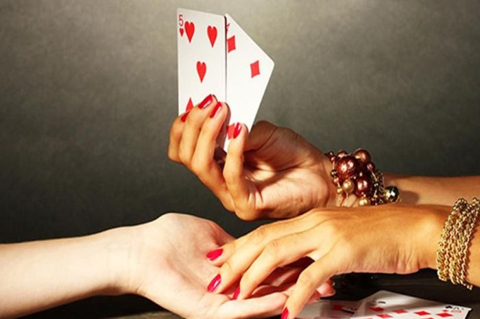 «Позолотила ручку»: жительница Петропавловска отдала 4,5 млн тенге «гадалке»