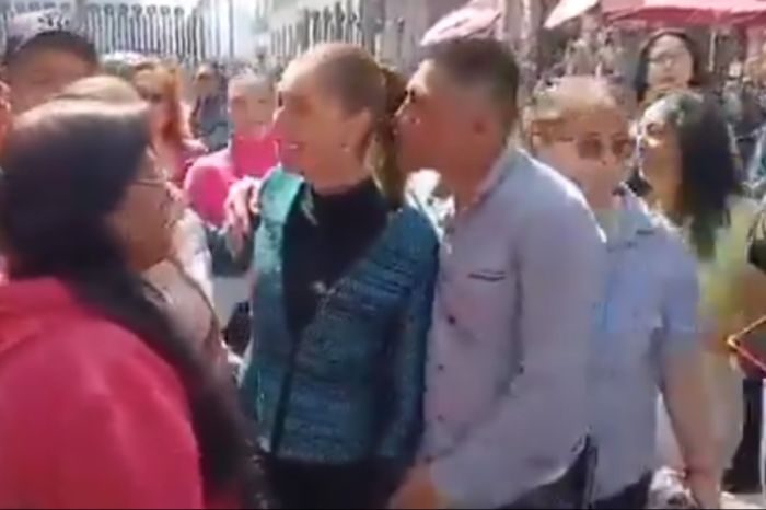 Президент Мексики выдвинула обвинения против мужчины, пытавшегося поцеловать её на улице