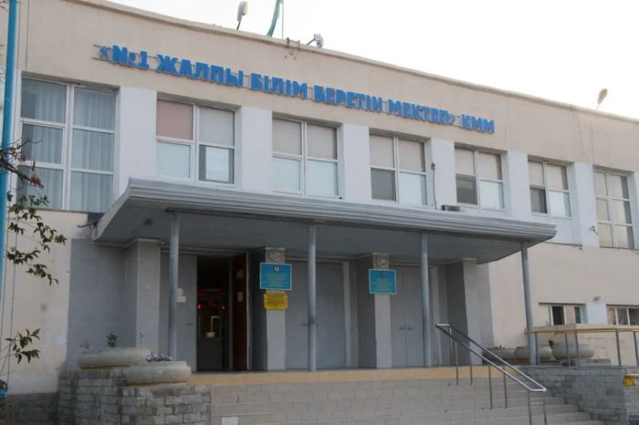 В Актау тысячи учеников “прогуляли“ занятия в школах