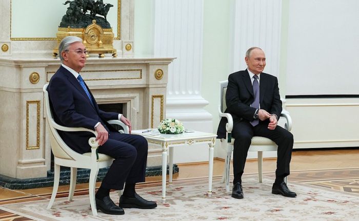 Главы Казахстана и России провели неформальную встречу