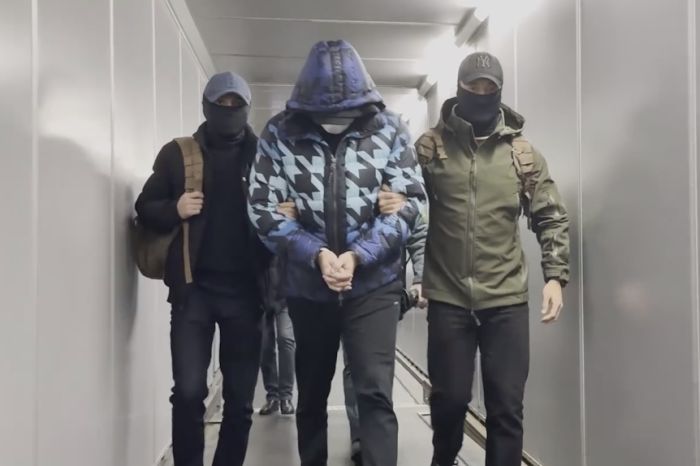 Убийство с контрольным выстрелом: подозреваемый спустя 17 лет доставлен в Казахстан из Литвы