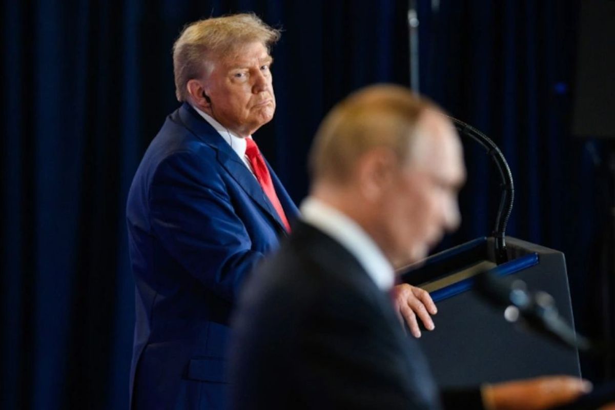 Дональд Трамп и Владимир Путин (Фото: Daniel Torok / Keystone Press Agency / Global Look Press) Дональд Трамп и Владимир Путин (Фото: Daniel Torok / Keystone Press Agency / Global Look Press)